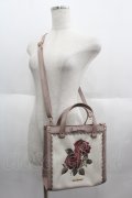 axes femme / ローズ刺繍スクエアバッグ  ベージュ I-25-06-11-094-AX-BG-HD-ZI