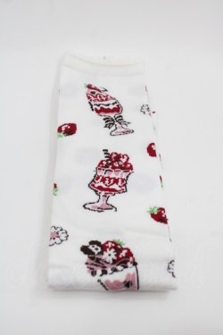 画像1: BABY,THE STARS SHINE BRIGHT / Berry Berry Strawberry Parfait〜くみゃちゃんerry Berry Strawberry Parfait〜くみゃちゃんアイスを添えて〜オーバーニーソックス  白 I-25-06-25-109-BA-BL-HD-ZI