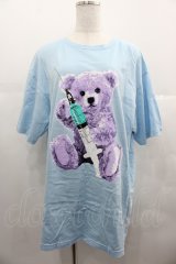 LISTEN FLAVOR / お注射ベアビッグTシャツ  ライトブルー I-25-06-25-027-PU-TS-HD-ZI