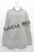 NieR Clothing / バックNieRちゃんブルゾンジャケット F カーキＸ黒 I-25-06-25-039-PU-JA-HD-ZI