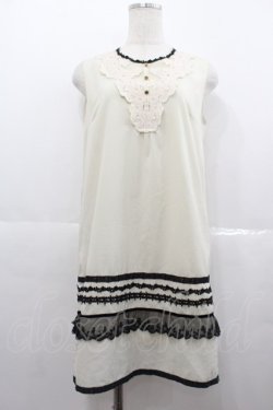 画像1: axes femme / ノーカラーノースリーブワンピース  白Ｘ黒 I-25-07-06-069-AX-OP-HD-ZI