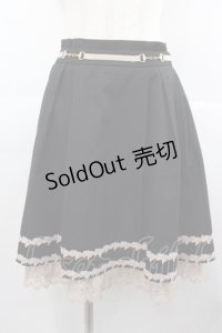 axes femme / レース付きタックスカート  黒Ｘベージュ I-25-07-06-094-AX-SK-HD-ZI