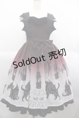 ALICE and the PIRATES / 悪魔猫と終末の砂時計柄ジャンパースカートI  ボルドー I-25-07-09-072-PA-OP-HD-ZI