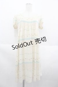 Franche Lippee / ねこ柄半袖カットワンピース  アイボリー I-25-07-09-079-LO-OP-HD-ZI