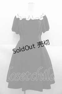 axes femme POETIQUE / レースアップデザインワンピース  黒Ｘ白 I-25-07-09-083-AX-OP-HD-ZI