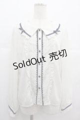 axes femme POETIQUE / リボン襟フリルブラウス  アイボリーＸネイビー I-25-07-09-033-AX-BL-HD-ZI