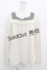 axes femme / バックレースアップカットソー  アイボリーＸ黒 I-25-07-09-035-AX-TO-HD-ZI