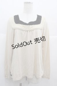 axes femme / バックレースアップカットソー  アイボリーＸ黒 I-25-07-09-035-AX-TO-HD-ZI