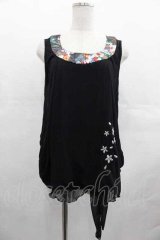 gouk / 和柄ラインサクラ刺繍ノースリーブトップス  黒Ｘシルバー I-25-07-19-032-GO-TO-HD-ZI