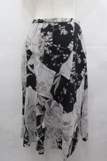 画像2: INGEBORG / 百合柄プリントスカート  黒Ｘピンク I-25-07-27-096-LO-SK-HD-ZT054 (2)
