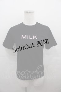 MILK / ロゴ半袖カットソー  黒Ｘピンク I-25-07-27-016-ML-TO-HD-ZI