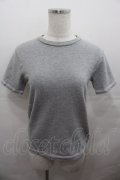 MILK / DO NOT DISTURB刺繍半袖カットソー  グレーＸ白 I-25-07-27-026-ML-TO-HD-ZI