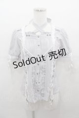 Ozz oneste / 薔薇刺繍スナップボタン半袖ブラウス  グレー I-25-07-27-041-OO-BL-HD-ZI