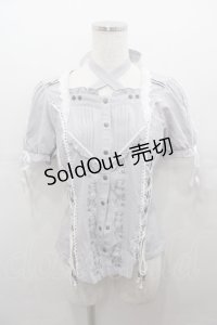 Ozz oneste / 薔薇刺繍スナップボタン半袖ブラウス  グレー I-25-07-27-041-OO-BL-HD-ZI