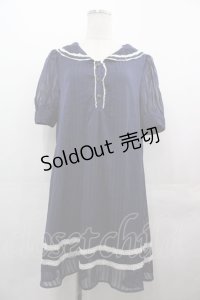 axes femme / シフォンストライプ半袖ワンピース  ネイビー I-25-08-09-069-AX-OP-HD-ZI