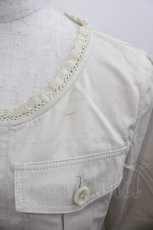 画像2: INGEBORG / フロントポケットノーカラージャケット  アイボリー I-25-08-15-036-LO-JA-HD-ZT067 (2)