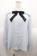 axes femme POETIQUE / スノークリスタル刺繍ブラウス  サックス I-25-08-18-004-AX-BL-HD-ZI