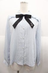 axes femme POETIQUE / スノークリスタル刺繍ブラウス  サックス I-25-08-18-004-AX-BL-HD-ZI