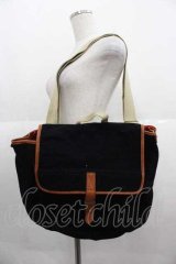 WONDERFUL WORLD / フェルト地ショルダーバッグ  ブラック I-25-09-11-070-LO-BG-HD-ZI