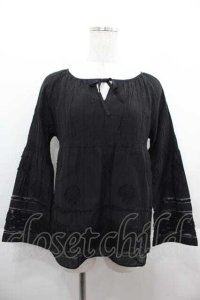 PINK HOUSE / ローズ透かしブラウス  ブラック I-25-09-13-032-LO-BL-HD-ZI