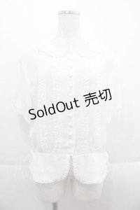 INGEBORG / ピコフリル裾リボン半袖ブラウス  ホワイト I-25-09-13-035-LO-BL-HD-ZT198
