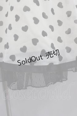 画像4: Emily Temple cute / ハート柄半袖ワンピース  ベージュ I-25-09-15-060-ET-OP-HD-ZI