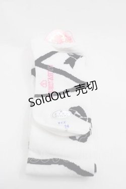 画像2: BABY,THE STARS SHINE BRIGHT / レースアップリボン柄オーバーニーソックス  白X黒 I-25-09-15-116-BA-ZA-HD-ZI