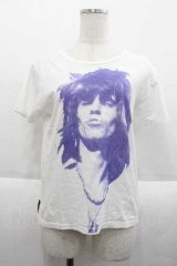 SEXY DYNAMITE LONDON / フォトプリントTシャツ  ホワイト I-25-09-18-046-PU-TS-HD-ZI