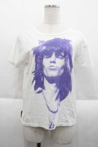 SEXY DYNAMITE LONDON / フォトプリントTシャツ  ホワイト I-25-09-18-046-PU-TS-HD-ZI