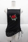 Ozz On / /薔薇刺繍キャミソール  黒Ｘ赤Ｘ緑 I-25-09-18-063-OO-TO-HD-ZI