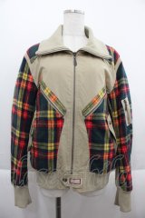 Karl Helmut / 35th anniversaryエンブレム刺しゅうブルゾン  カーキ I-25-09-21-047-EL-JA-HD-ZI