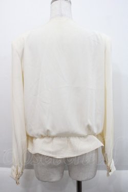 画像2: INGEBORG / ピンタックダブルリボンノーカラーブラウス  アイボリー I-25-09-21-013-LO-BL-HD-ZI