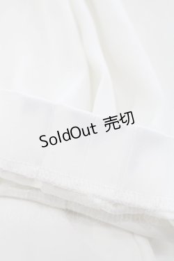 画像4: INGEBORG / レース襟半袖サテンブラウス  ホワイト I-25-09-21-016-LO-BL-HD-ZI