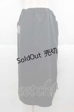 画像1: NieR CLOTHING / エンブレム刺繍スカート  黒Ｘ白 I-25-09-24-051-PU-SK-SA-ZI