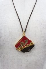 Q-pot. / Carre de Chocolat Necklace  黒Ｘ赤 I-25-09-24-060-QP-AC-SA-ZI