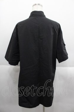 画像2: NieR Clothing / クロスプリント襟半袖シャツ  黒Ｘ白 I-25-09-24-006-PU-CO-SA-ZI