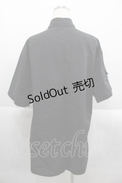 画像2: NieR Clothing / クロスプリント襟半袖シャツ  黒Ｘ白 I-25-09-24-006-PU-CO-SA-ZI