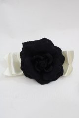 JESUS DIAMANTE / マドモアゼルカメリアバレッタ  黒Ｘ白 I-25-09-24-095-JE-AC-SA-ZI