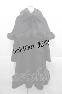 ATELIER PIERROT / ケープ付きファーコート  黒 I-25-09-24-019-EL-CO-SA-ZI