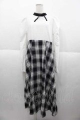 DearMyLoveRose / デコルテオープンクラシカルワンピース 3L 白Ｘ黒 I-25-09-30-094-EL-OP-SA-ZI
