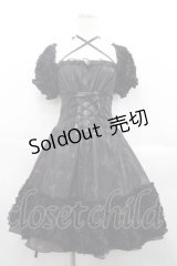 FRILL / 薔薇モチーフ半袖ワンピース  黒 I-25-09-30-101-HN-OP-SA-ZI