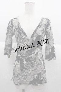 Ozz oneste / 和柄総プリントカットソー  グレー I-25-10-04-055-OO-TO-HR-ZI