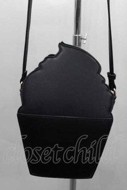 画像2: Angelic Pretty / Strawberry Cupcakeショルダーバッグ  黒 I-25-10-04-015-AP-BG-SA-ZI