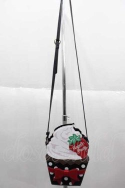 画像3: Angelic Pretty / Strawberry Cupcakeショルダーバッグ  黒 I-25-10-04-015-AP-BG-SA-ZI