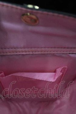 画像4: Angelic Pretty / Strawberry Cupcakeショルダーバッグ  黒 I-25-10-04-015-AP-BG-SA-ZI