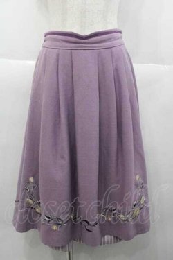 画像1: axes femme POETIQUE / チューリップ刺繍タックスカート  ラベンダー I-25-10-10-097-AX-SK-SA-ZI