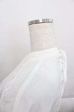 画像3: axes femme / UVカットレースアップロングシャツ  白 I-25-10-15-010-AX-BL-SA-ZI