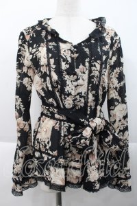 INGEBORG / ローズ柄ブラウス  黒 I-25-10-18-043-LO-BL-SA-ZI