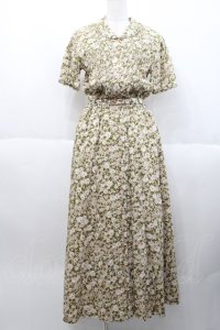 INGEBORG / 総花柄半袖前開きワンピース  ベージュ I-25-10-18-065-LO-OP-SA-ZI