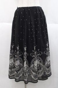 INGEBORG / セットアップスカート  フラワーブーケ黒 I-25-10-18-069-LO-SK-SA-ZI